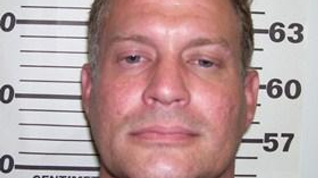 렌튼 고속도로서 지나가는 차량에 수 차례 돌 던진 남성 체포