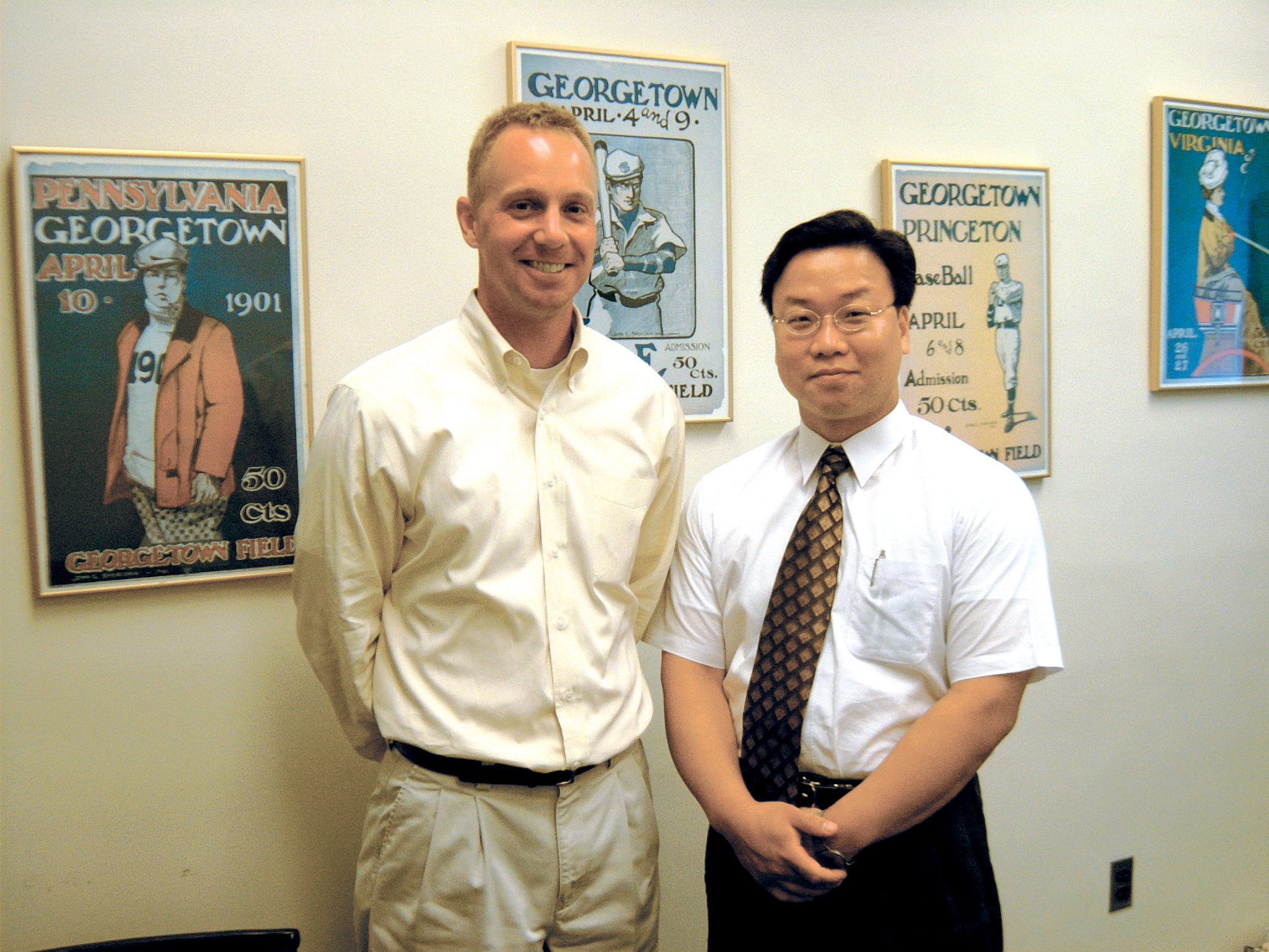 Georgetown University에서 입시담당자 'Greg Robert'와 함께