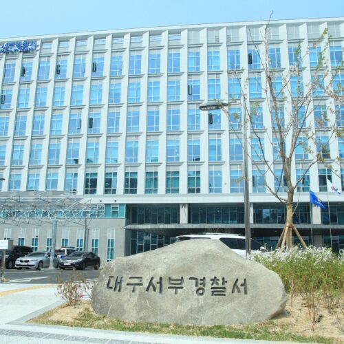 남자 중학생 2명, "담배 피지마" 훈계한 40대 여성 폭행