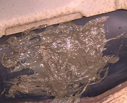 에버렛 파크앤라이드 주차 차량에 구멍 뚫어 기름 절도