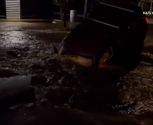 워싱턴 벤쿠버에 발생한 ‘싱크홀’, SUV 차량 빨려 들어가