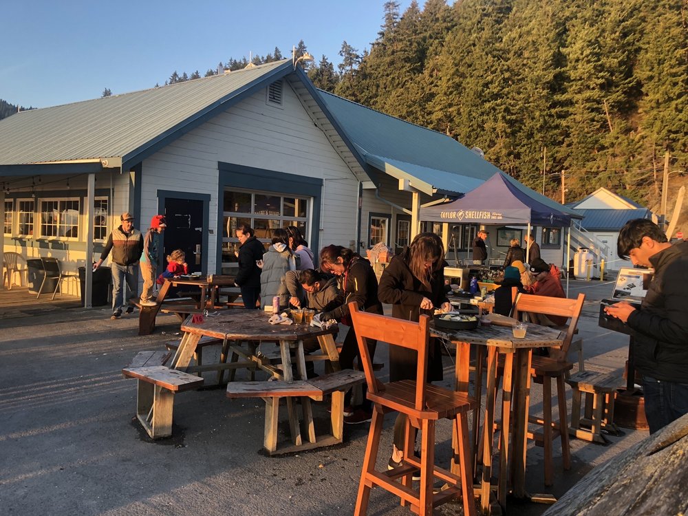사미시 오이스터 바와 조개 마켓 Samish Oyster Bar and Shellfish Market.jpg