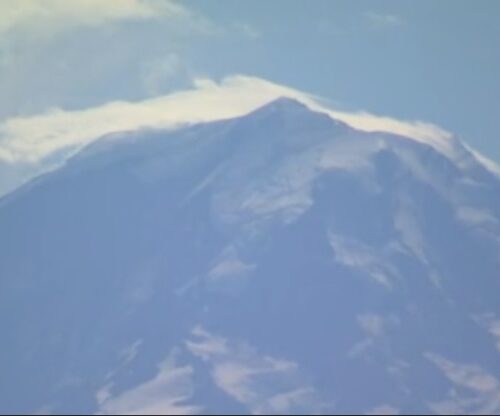 “레이니어 마운틴 폭발한다” 트위터 ‘발칵’, 미 지질조사국 “단지 구름일 뿐”