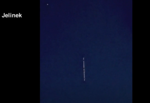 시애틀 하늘 아래에서 신비로운 불빛 관측돼