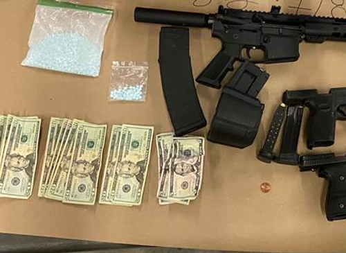 린우드에서 멈춰 세운 과속차량에…알고 보니 총기 900정과 마약 소지까지