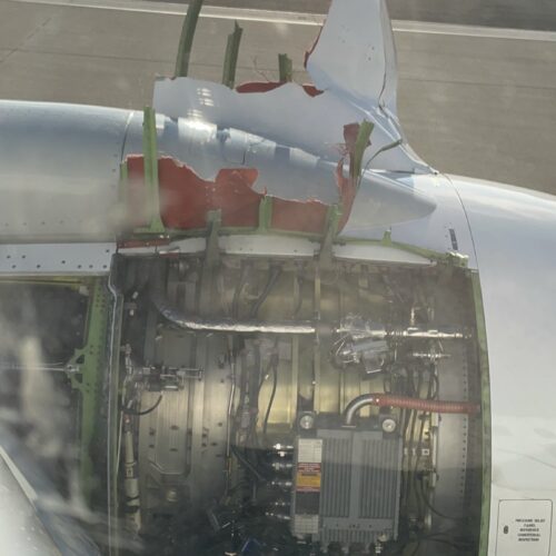 알래스카 항공, 엔진 이상으로 시택에 비상착륙 