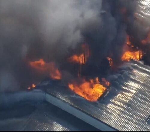 페더럴웨이 아파트 단지 대형 화재로 최소 20명 이재민 발생