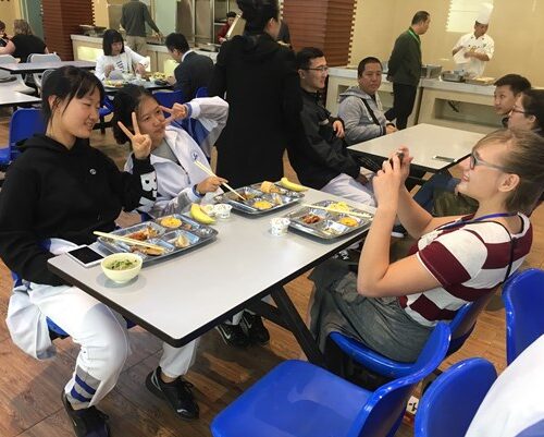 중국 학교 방문 마치고 온 링컨(Lincoln) 고등학교 학생들..