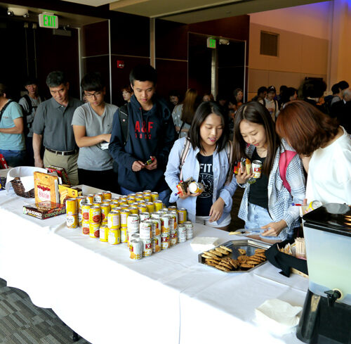 유니뱅크 평화봉사단 사진전 후원