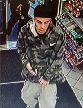 차량 절도하려다 아기 탄 것 알고 포기했으나…2급 유괴와 차량 절도 혐의 적용