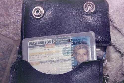 시애틀 경찰, 커트 코베인 자살 현장 사진 공개