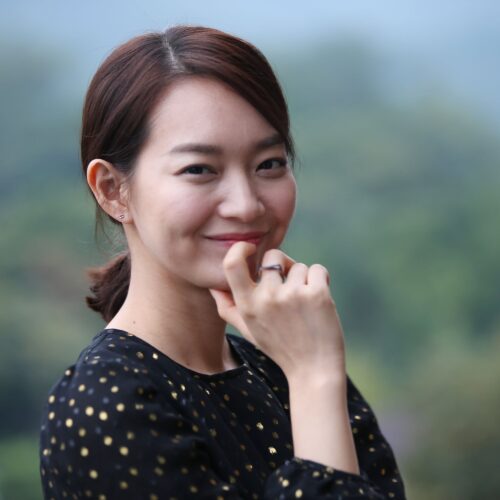 탤런트 신민아 지난 7년간 소외계층에 무려 10억원 기부..