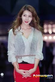 모델 이파니, 6살때 친모로 부터 버림받은 후 다시 재회